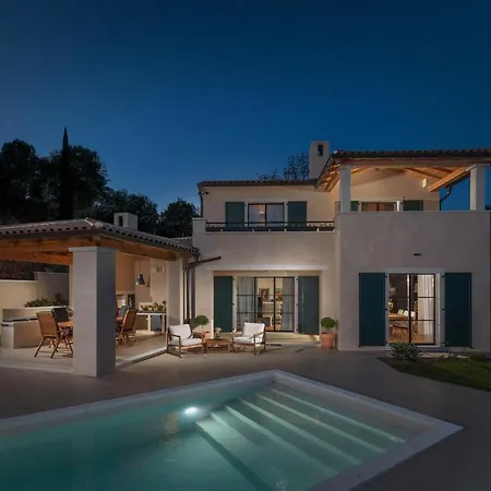 Bora With Sauna And Heated Pool Villa